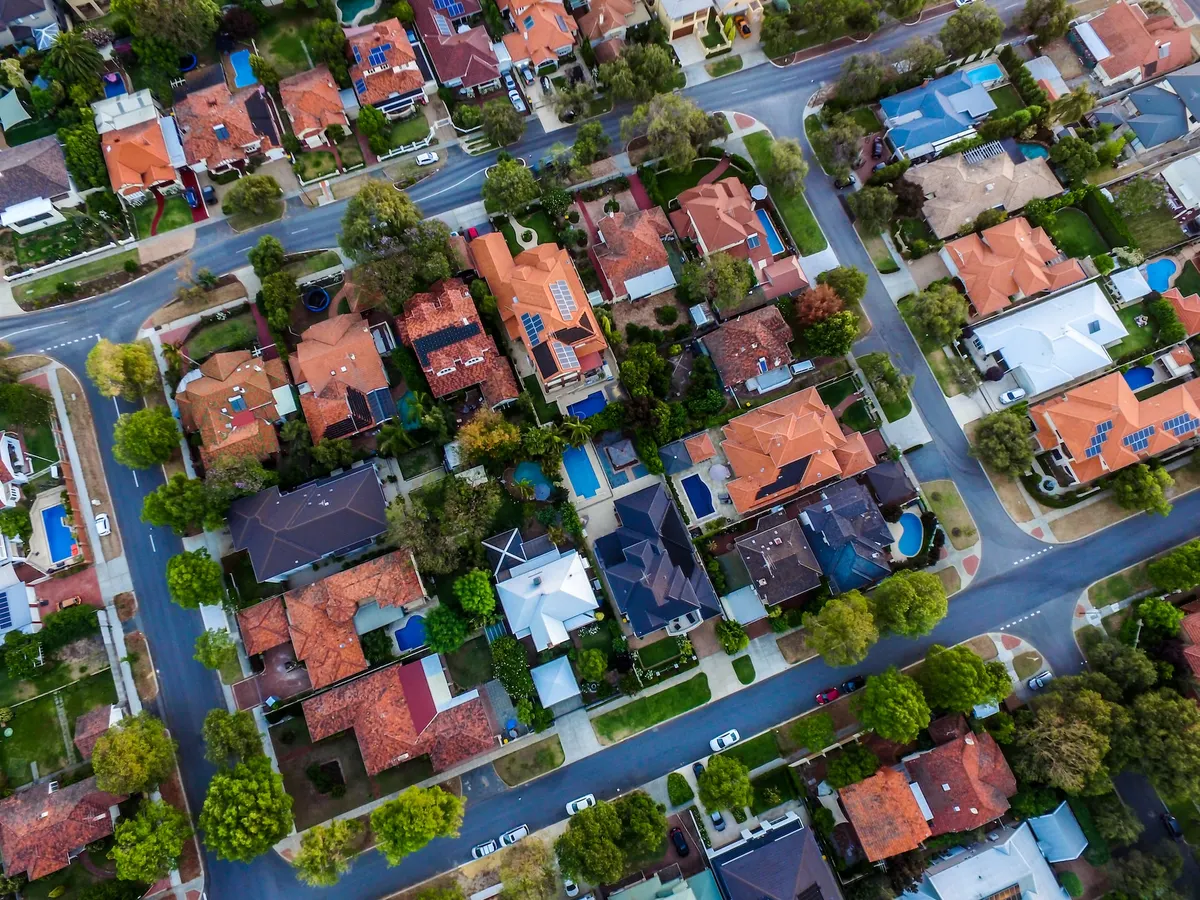 В США зафиксировано рекордное падение продаж домов за 2023 год