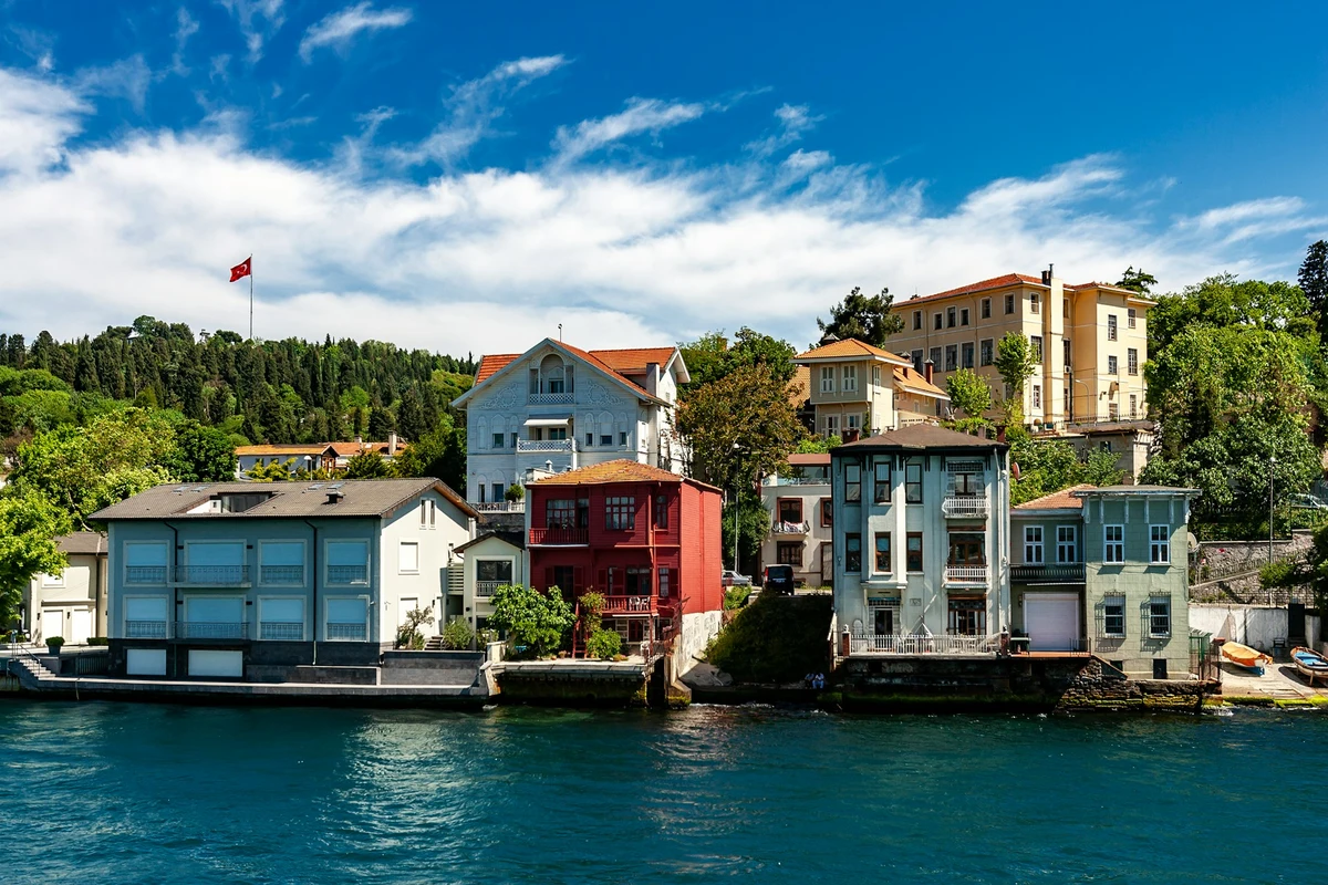 Продажи недвижимости в Турции снизились в 2023 году