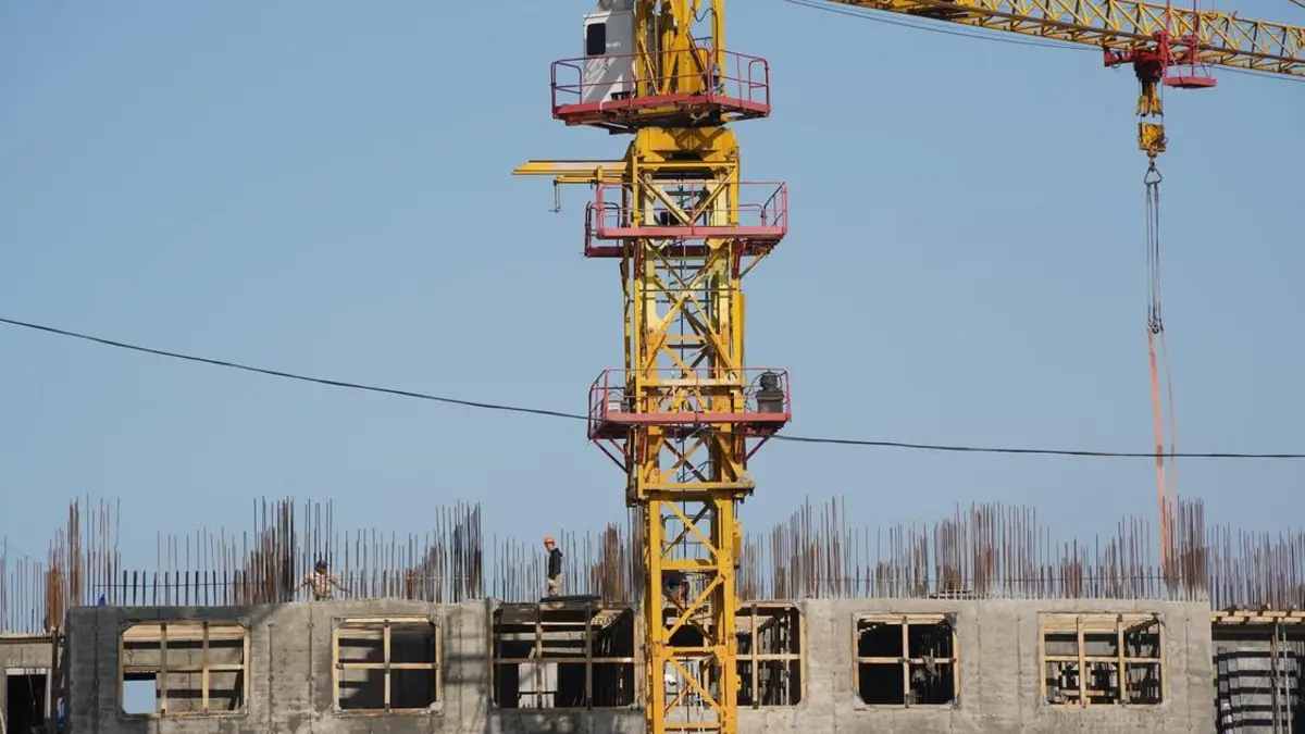 В Астане лишили лицензий 8 строительных компания